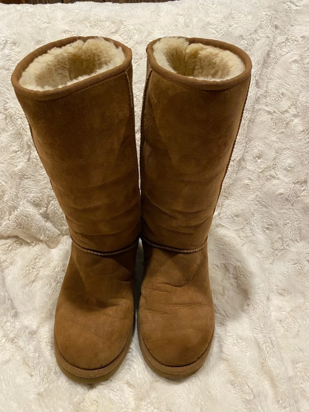 UGG Chestnut Suede Mid-Calf Sheepskin Cozy Boots size 10
